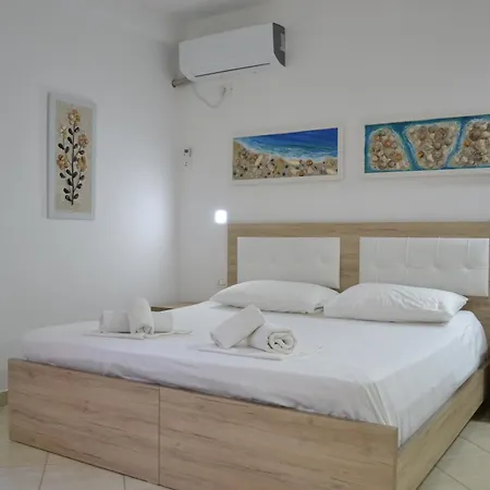 Seashell Art Decor & Parking * Vlore