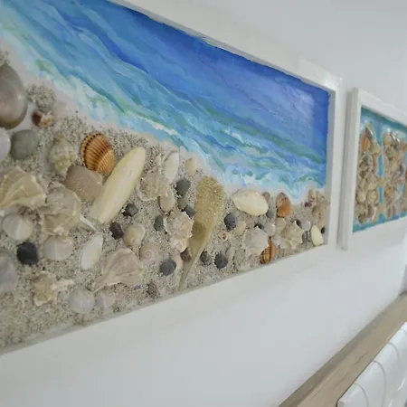 Seashell Art Decor & Parking Apartment