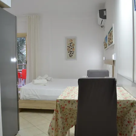 Seashell Art Decor & Parking Apartment *