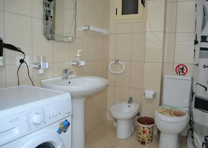 Seashell Art Decor & Private Garage Vlora